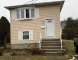 Pre-foreclosure in  HILLCREST AVE Southampton, NY 11968