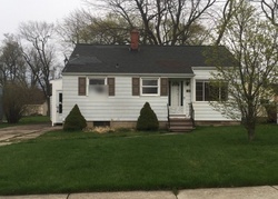 Pre-foreclosure in  BRIARCLIFF RD Buffalo, NY 14225