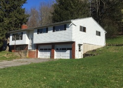 Pre-foreclosure Listing in MARSHALL DR W VESTAL, NY 13850