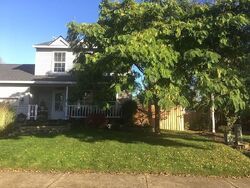 Pre-foreclosure in  SE LOGAN LN Dundee, OR 97115