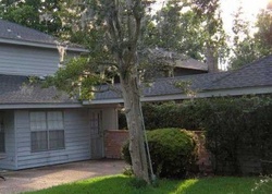 Pre-foreclosure in  RED OAK CT New Orleans, LA 70131