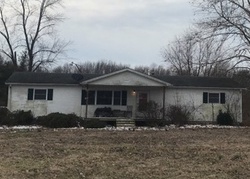 Pre-foreclosure in  HONEYSUCKLE RD Marissa, IL 62257