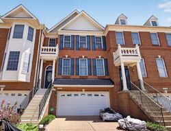 Pre-foreclosure in  LYON TER Chantilly, VA 20152