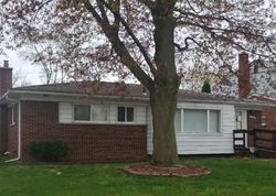 Pre-foreclosure Listing in MACARTHUR REDFORD, MI 48240