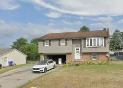 Pre-foreclosure in  MELINDA DR York, PA 17408