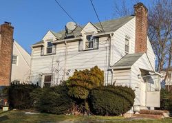 Pre-foreclosure Listing in RIVER RD TEANECK, NJ 07666