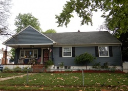 Pre-foreclosure in  RIVER RD New Milford, NJ 07646