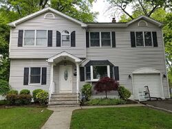 Pre-foreclosure in  LOCUST AVE Garwood, NJ 07027