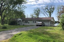 Pre-foreclosure in  PARADISE DR Martinsville, IN 46151