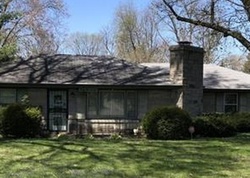 Pre-foreclosure in  STARLITE LN Louisville, KY 40291