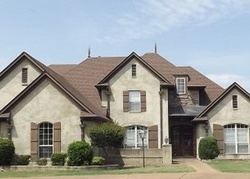 Pre-foreclosure in  WEDGEWOOD DR Olive Branch, MS 38654