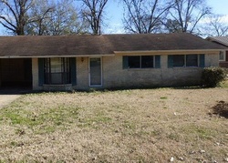 Pre-foreclosure Listing in CROWN CT NATCHEZ, MS 39120
