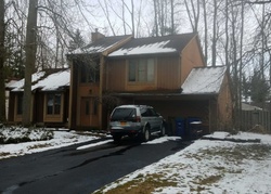 Pre-foreclosure Listing in BRAMBLEWOOD LN EAST AMHERST, NY 14051