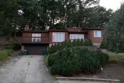 Pre-foreclosure Listing in BRYANT LN INDEPENDENCE, OH 44131