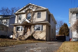 Pre-foreclosure Listing in E WEBSTER AVE ROSELLE PARK, NJ 07204