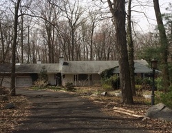 Pre-foreclosure Listing in WOODSIDE AVE CHALFONT, PA 18914
