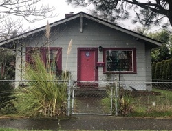 Pre-foreclosure in  SE RAMONA ST Portland, OR 97206