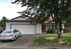 Pre-foreclosure in  SW THRASHER WAY Sherwood, OR 97140