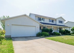 Pre-foreclosure Listing in MEADOWVIEW LN AMHERST, OH 44001
