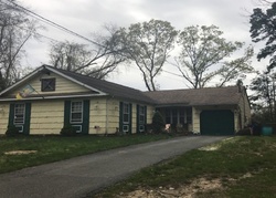  Deer Path Rd, Central Islip NY