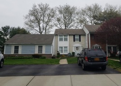  Lexington Ct, Coram NY