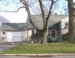 Pre-foreclosure in  PINE DR Bay Shore, NY 11706