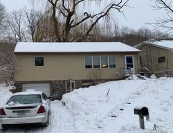 Pre-foreclosure in  JAMES AVE Mankato, MN 56001