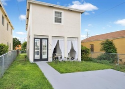  Nw 1st Ave, Miami FL