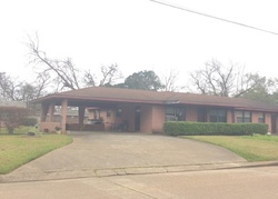 Pre-foreclosure in  DASPIT ST Alexandria, LA 71302