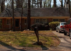 Pre-foreclosure in  BUCKINGHAM PL Birmingham, AL 35243