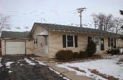 Pre-foreclosure in  E MAXON LN Streamwood, IL 60107