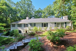 Pre-foreclosure Listing in TORY HOLE RD DARIEN, CT 06820