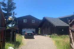 Pre-foreclosure in  WARD AVE Fort Bragg, CA 95437