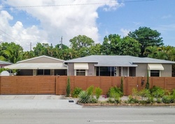 Pre-foreclosure in  N ANDREWS AVE Fort Lauderdale, FL 33311