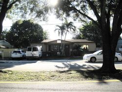 Pre-foreclosure in  COLUMBUS PKWY Hollywood, FL 33021
