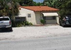 Pre-foreclosure in  NE 15TH AVE Fort Lauderdale, FL 33304