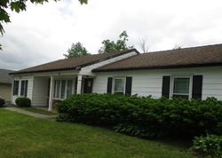 Pre-foreclosure in  ARBOR MEADOW DR Sicklerville, NJ 08081