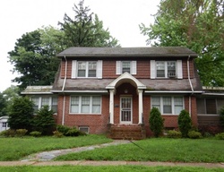 Pre-foreclosure in  WINDSOR RD Englewood, NJ 07631