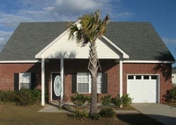 Pre-foreclosure in  TROPICAL WAY Freeport, FL 32439