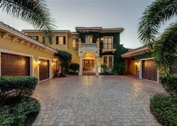 Pre-foreclosure in  FOUNDERS CLUB DR Sarasota, FL 34240