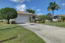 Pre-foreclosure in  NW ZINNIA ST Port Saint Lucie, FL 34986