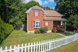 Pre-foreclosure Listing in MAPLEDALE ST COVENTRY, RI 02816