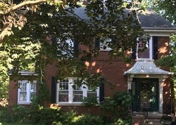 Pre-foreclosure in  N COLFAX CT Peoria, IL 61606