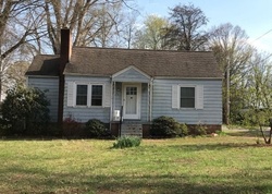 Pre-foreclosure Listing in W 15TH ST NEWTON, NC 28658