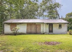 Pre-foreclosure in  HILLSIDE DR E Sag Harbor, NY 11963