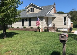 Pre-foreclosure Listing in MAPLE AVE BELLPORT, NY 11713