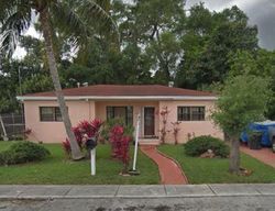 Pre-foreclosure in  NE 10TH CT Miami, FL 33162