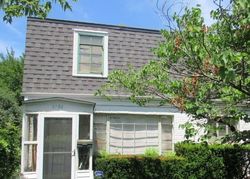 Pre-foreclosure in  W ALBION AVE Lincolnwood, IL 60712