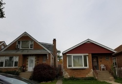 Pre-foreclosure in  S KOMENSKY AVE Chicago, IL 60629