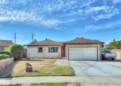 Pre-foreclosure Listing in COVELLO ST WINNETKA, CA 91306